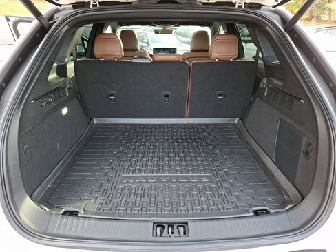 Used 2023 Lincoln Nautilus Reserve image 26