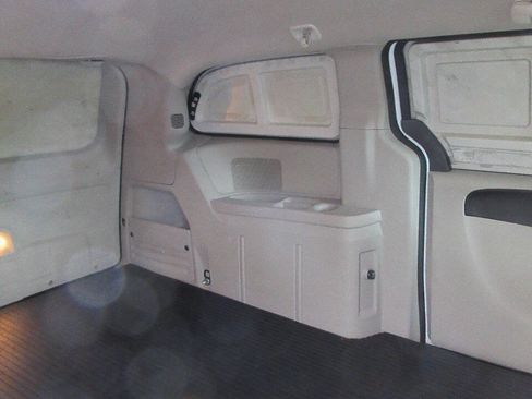 Used 2014 RAM C/V Tradesman FWD image 20