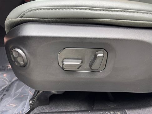 Used 2025 Jeep Gladiator Mojave w/ Safety Group image 30