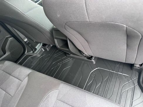 Used 2025 Chevrolet Trax LS image 19