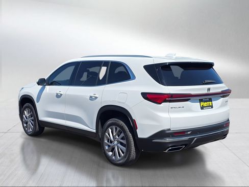 Used 2025 Buick Enclave Preferred FWD image 4