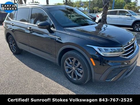 Used 2023 Volkswagen Tiguan SE w/ Panoramic Sunroof Package image 3