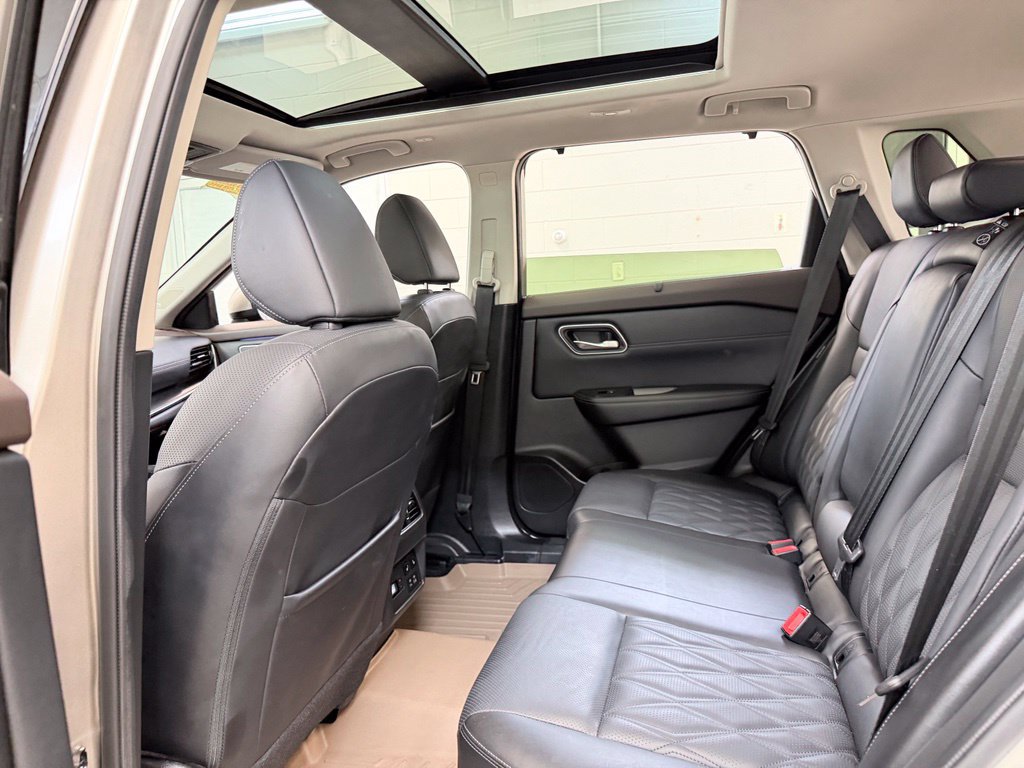 Used 2023 Nissan Rogue Platinum w/ Platinum Premium Package AWD/4WD image 21