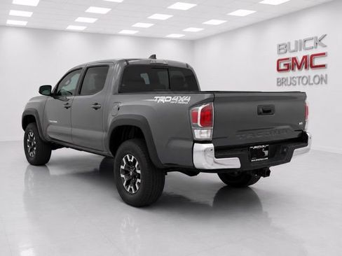 Used 2020 Toyota Tacoma TRD Off-Road AWD/4WD image 6