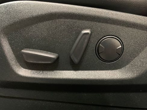 Used 2022 Ford Edge ST-Line image 5