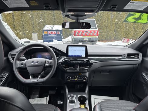 Used 2025 Ford Escape ST-Line image 15