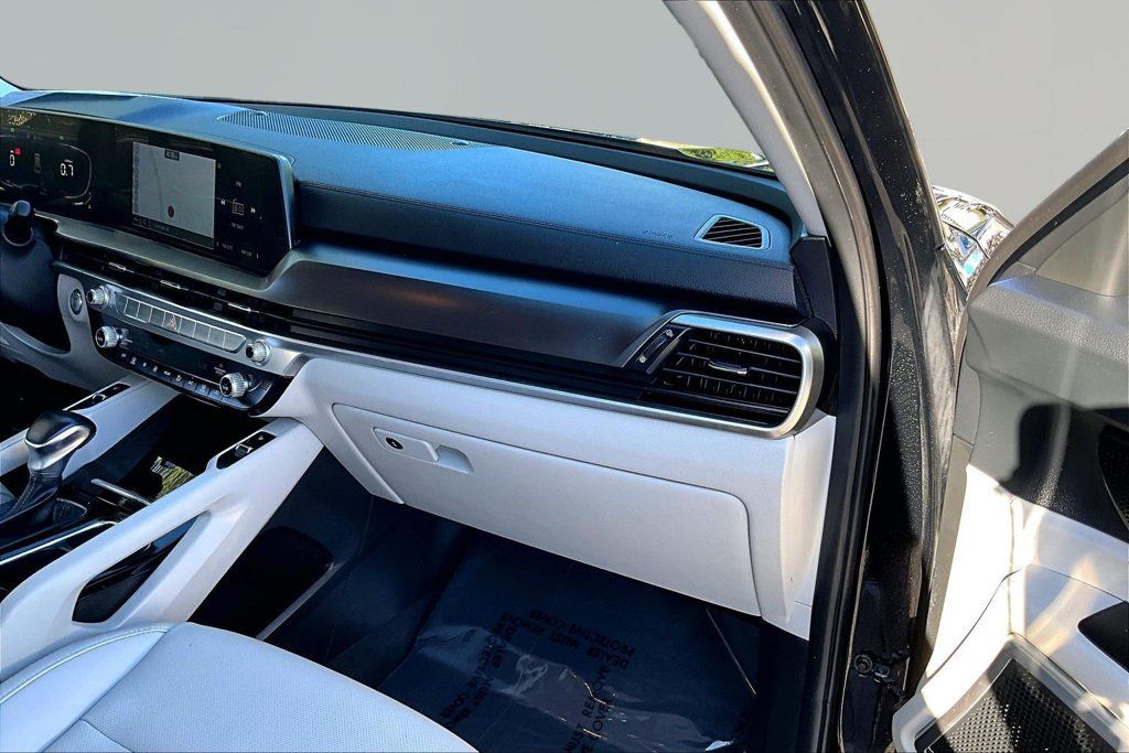 Used 2024 Kia Telluride S FWD image 22