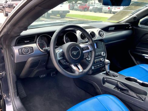 Used 2021 Ford Mustang GT RWD image 14