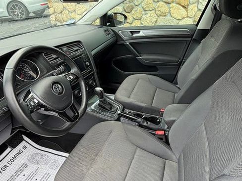 Used 2019 Volkswagen Golf 4-Door FWD image 28