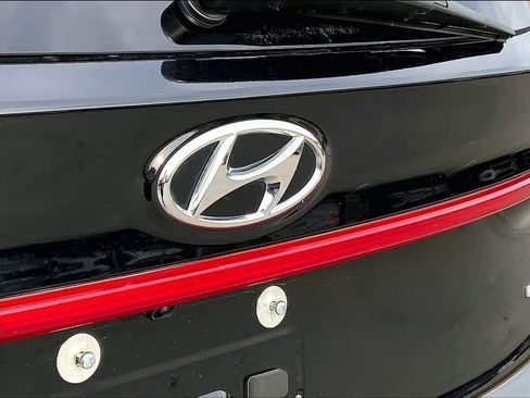 Used 2023 Hyundai Santa Fe SEL image 18