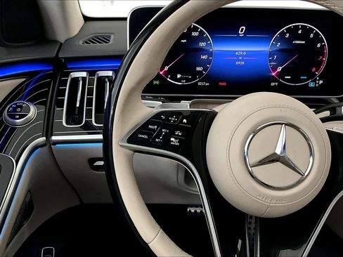 Used 2025 Mercedes-Benz S 580 4MATIC Sedan image 24