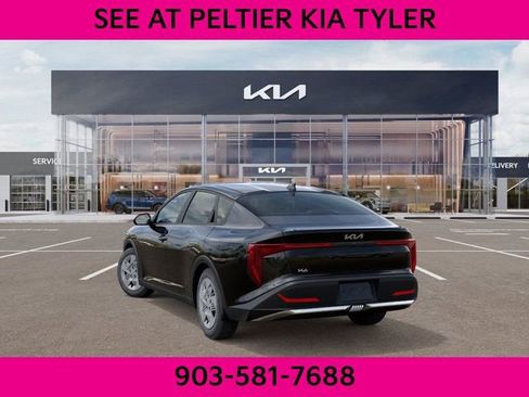 New 2025 Kia K4 LX image 4