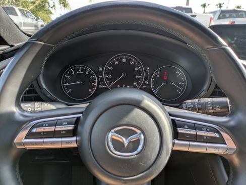 Used 2023 MAZDA MAZDA3 s image 27