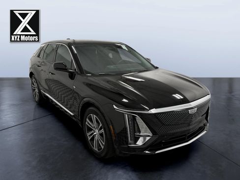 Used 2024 Cadillac Lyriq Luxury AWD/4WD image 7