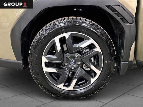 Used 2025 Subaru Forester Limited image 11