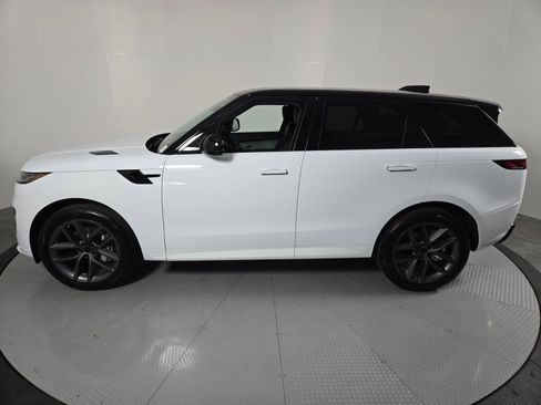 New 2026 Land Rover Range Rover Sport Dynamic SE AWD/4WD image 34
