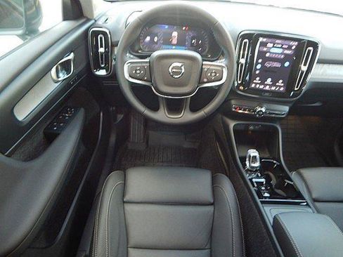 New 2026 Volvo XC40 B5 Plus w/ Protection Package Premier AWD/4WD image 5