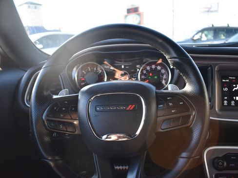 Used 2022 Dodge Challenger R/T image 17