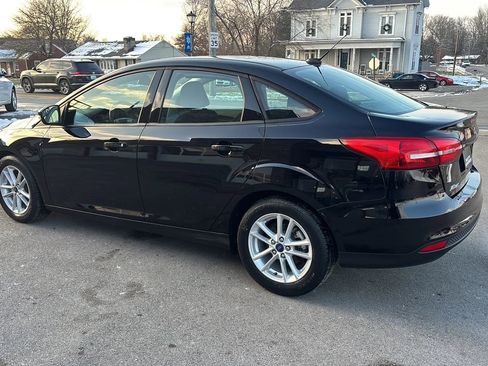 Used 2017 Ford Focus SE image 6