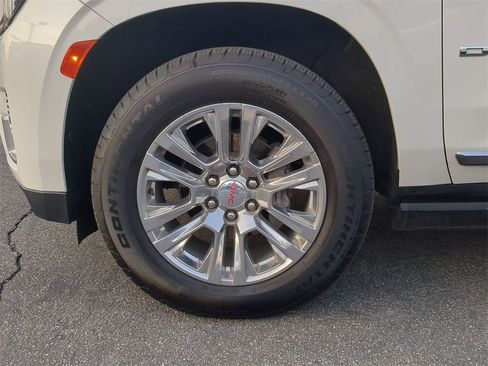 Certified 2022 GMC Yukon Denali image 37