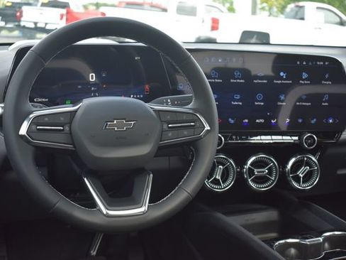 New 2026 Chevrolet Blazer EV LT AWD/4WD image 22