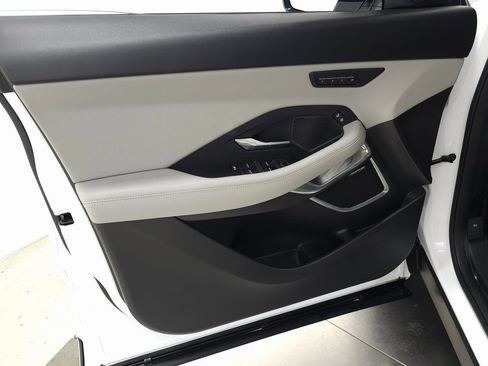 Used 2024 Jaguar E-PACE R-Dynamic SE image 13