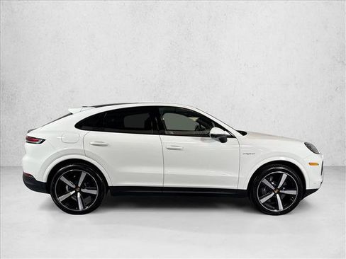 New 2025 Porsche Cayenne E-Hybrid Coupe AWD/4WD image 8