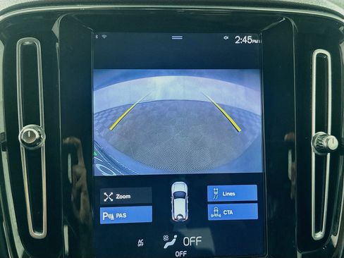 Used 2020 Volvo XC40 T4 Momentum FWD image 21