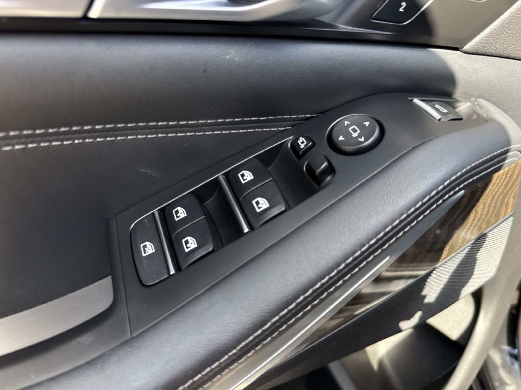Used 2022 BMW X5 sDrive40i w/ M Sport Package RWD image 21