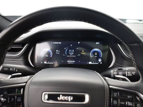 Certified 2022 Jeep Grand Cherokee L Overland image 11