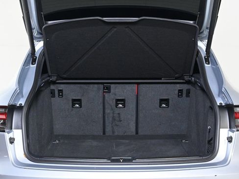 Certified 2024 Porsche Macan image 22