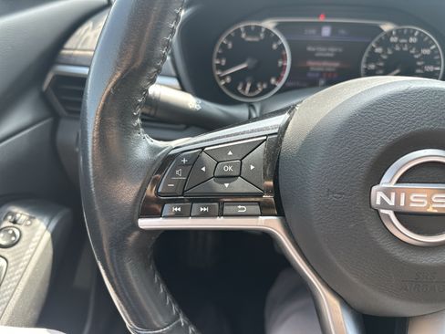 Used 2024 Nissan Altima 2.5 SV w/ SV Premium Package FWD image 21