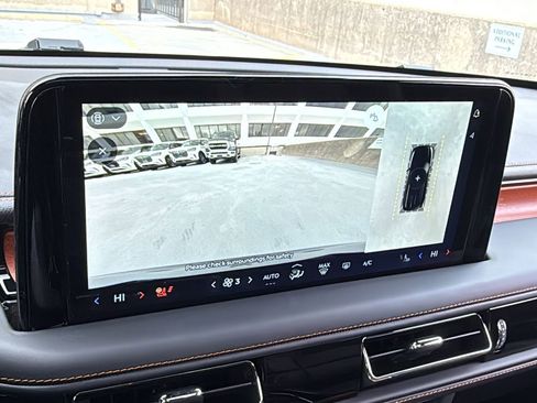 New 2025 Lincoln Aviator Black Label w/ Black Label Special Edition AWD/4WD image 20