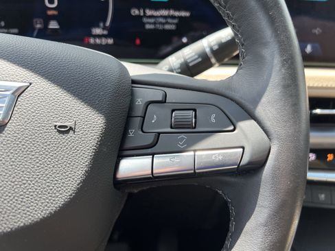 Used 2025 Cadillac XT4 Premium Luxury FWD image 20