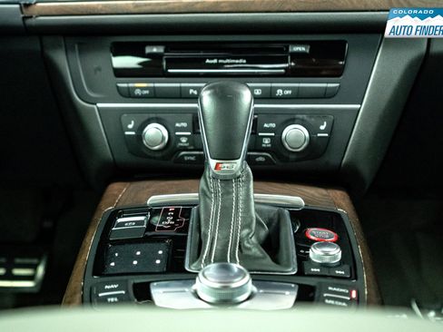 Used 2018 Audi S6 Prestige w/ Prestige Package image 19