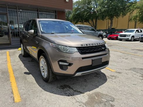 Used 2017 Land Rover Discovery Sport HSE AWD/4WD image 3