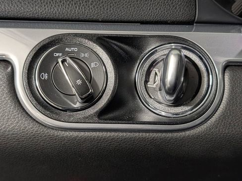 Used 2025 Porsche 718 Cayman image 32