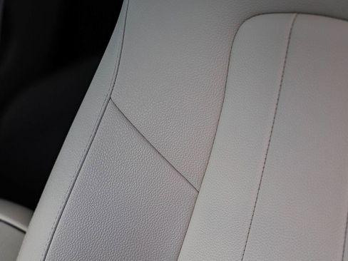 Certified 2025 Mercedes-Benz GLA 250 image 24