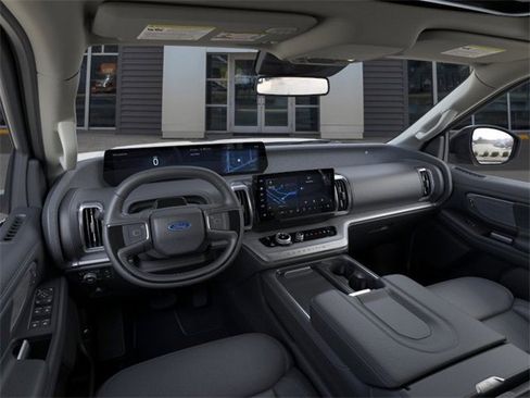 New 2025 Ford Expedition Platinum w/ Driver's Package image 9