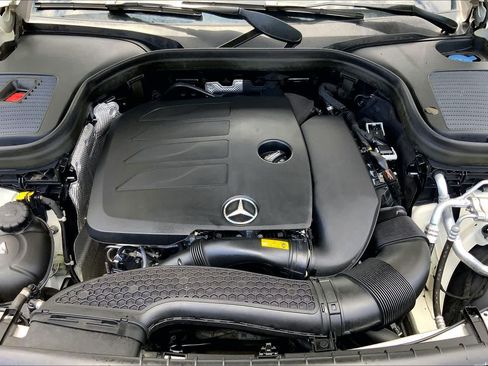 Certified 2022 Mercedes-Benz GLC 300 4MATIC w/ Premium Package Lite image 32