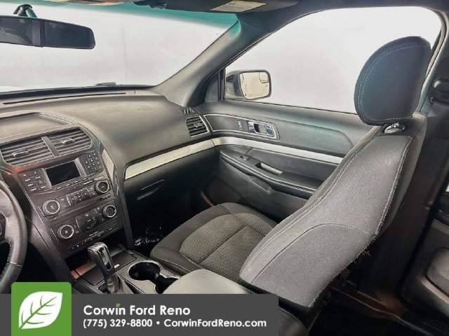 Used 2017 Ford Explorer XLT AWD/4WD image 22