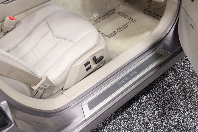 Used 2005 Cadillac XLR RWD image 43