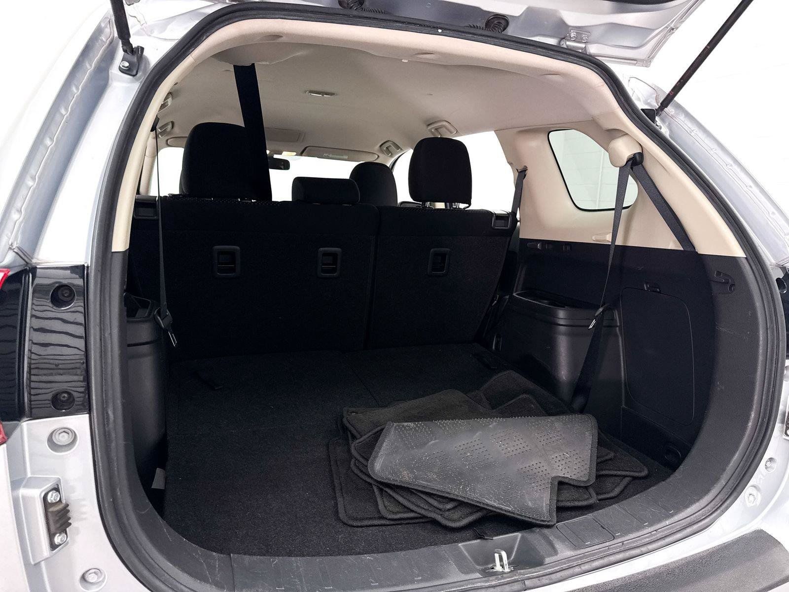 Used 2016 Mitsubishi Outlander SE FWD image 21