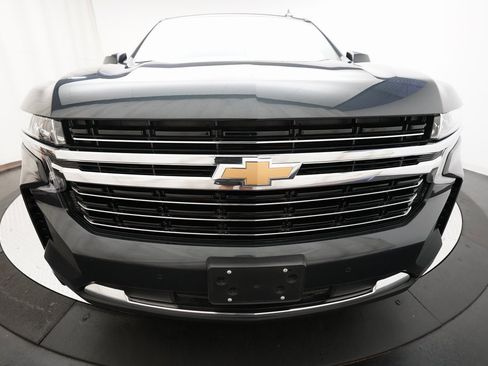 Used 2022 Chevrolet Suburban LT image 23