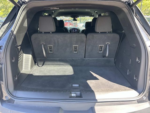 Used 2023 Chevrolet Traverse LT FWD image 13