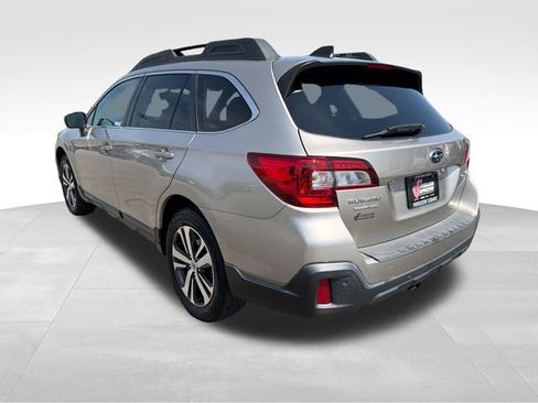 Used 2019 Subaru Outback 2.5i Limited AWD/4WD image 5