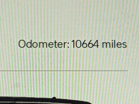 Used 2025 Rivian R1S Adventure image 21