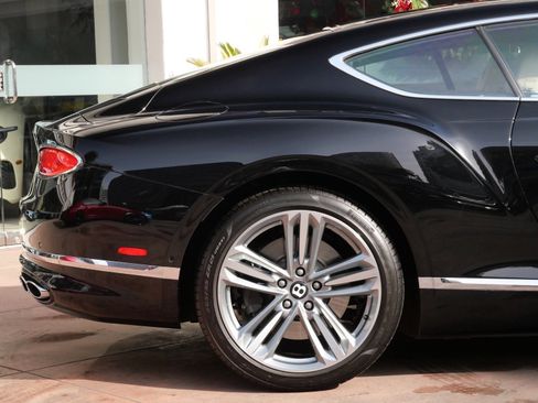 Used 2023 Bentley Continental GT Mulliner image 22