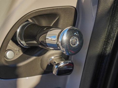 New 2026 Rolls-Royce Spectre image 34