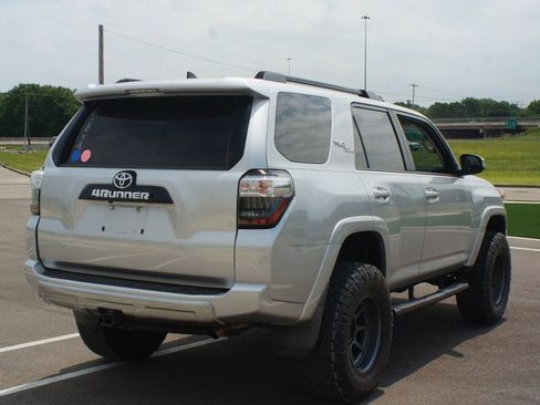 Used 2019 Toyota 4Runner TRD Off-Road Premium AWD/4WD image 20